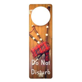 Beautiful Lovely Scottish Bagpipe Don't Disturb Door Hanger