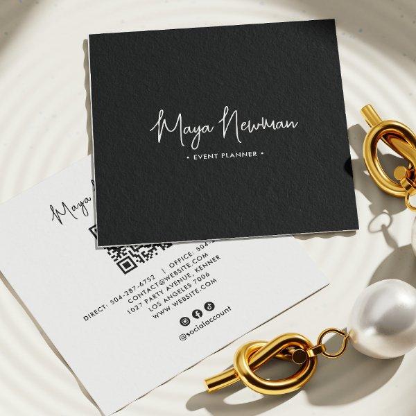BLACK Modern Elegant Minimal QR Code Professional  Square
