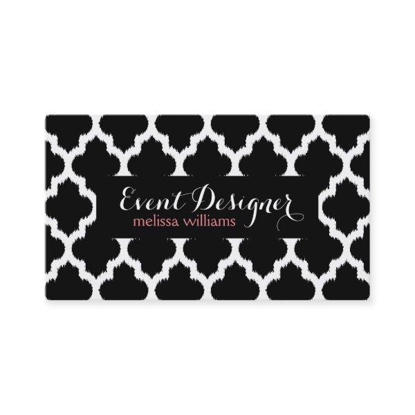 Black & White Quatrefoil Ikat Geometric Pattern