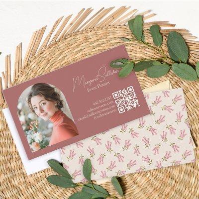 Chic Flowers Elegant Simple Minimal QR Code