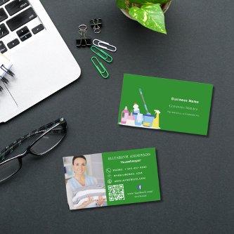 Cleaning service green photo QR code premium