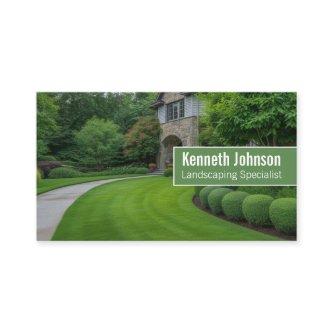 Front Yard House | Trimmed Grass and Bushes
