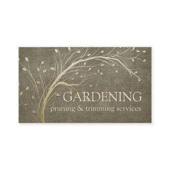 Gardener For Pruning And Tree Trimming Services