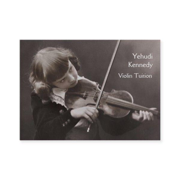 Girl playing the violin