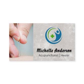 Needle to Skin Closeup | Acupuncturist Healing