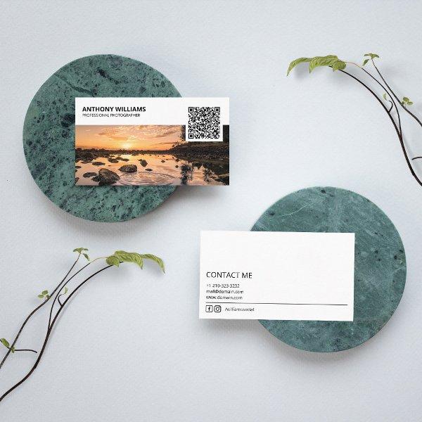Simple QR Code Photographer
