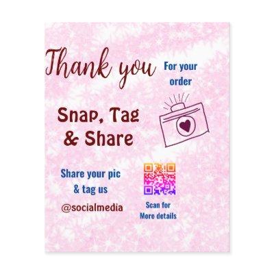 Snap tag share social media q r code glitter pink